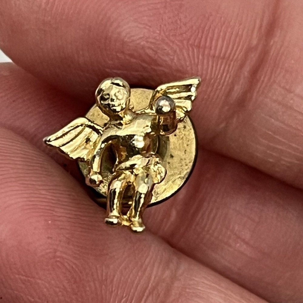 Vintage Gold Tone Winged Angel Tie Tack With Chain Guardian Angel Cherub - Picture 2 of 11
